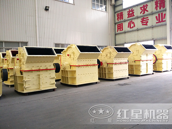 鵝卵石細(xì)碎機車間圖