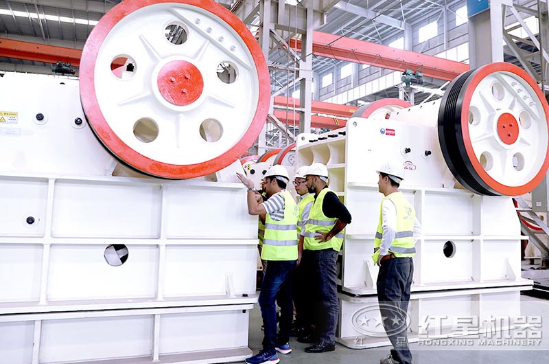 大型碎石機(jī)型號(hào)及生產(chǎn)能力 大型碎石機(jī)型號(hào)及生產(chǎn)能力