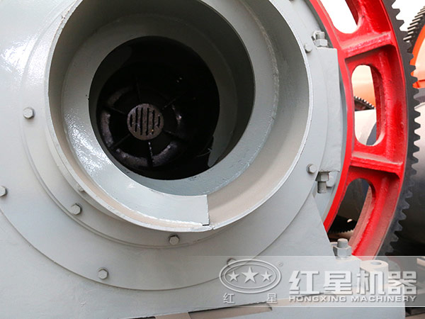 石灰球磨機(jī)細(xì)節(jié)圖 石灰球磨機(jī)細(xì)節(jié)圖