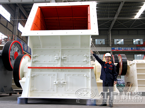 時產500噸錘式破碎機 時產500噸錘式破碎機