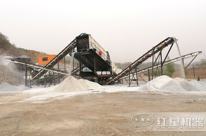 移動式破碎站生產(chǎn)現(xiàn)場 移動式破碎站生產(chǎn)現(xiàn)場