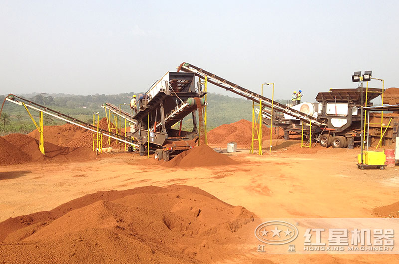 移動(dòng)式制砂生產(chǎn)線現(xiàn)場(chǎng) 移動(dòng)式制砂生產(chǎn)線現(xiàn)場(chǎng)