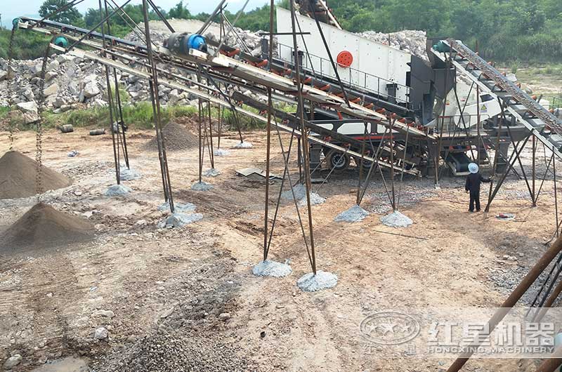 移動反擊式破碎機 移動反擊式破碎機