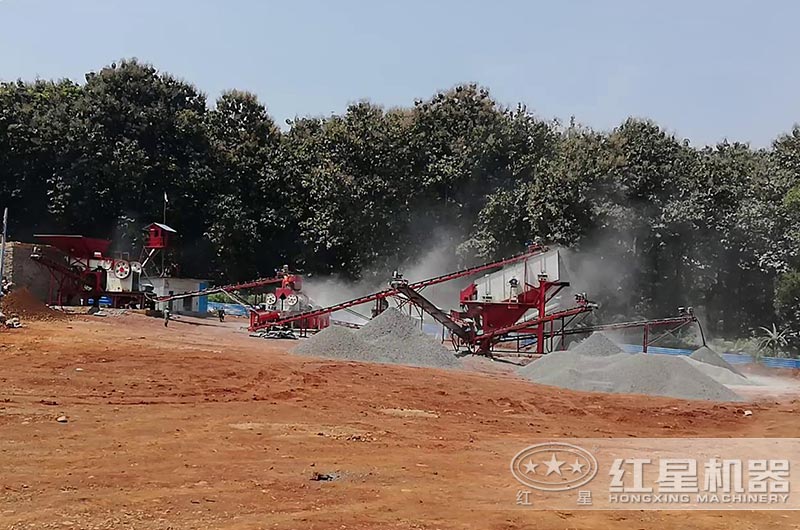 煤矸石粉碎現場 煤矸石粉碎現場