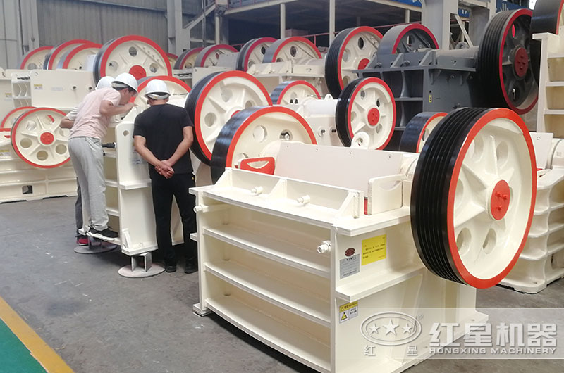 客戶到廠考察粉碎機設備 客戶到廠考察粉碎機設備