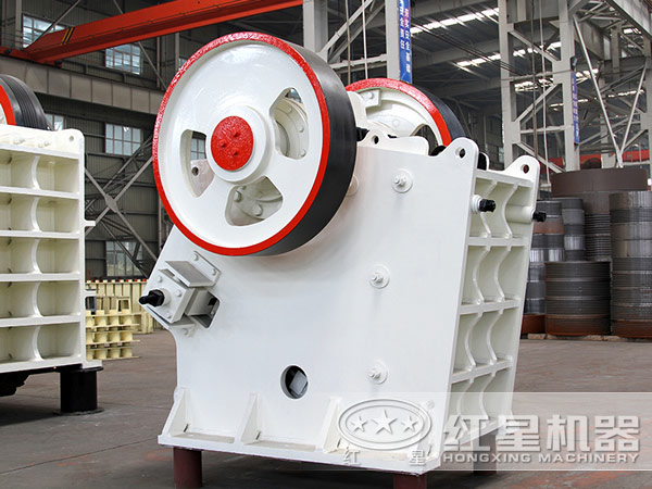 焦炭顎式破碎機側面展示 焦炭顎式破碎機側面展示