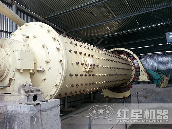 石灰石球磨機安裝現場 石灰石球磨機安裝現場