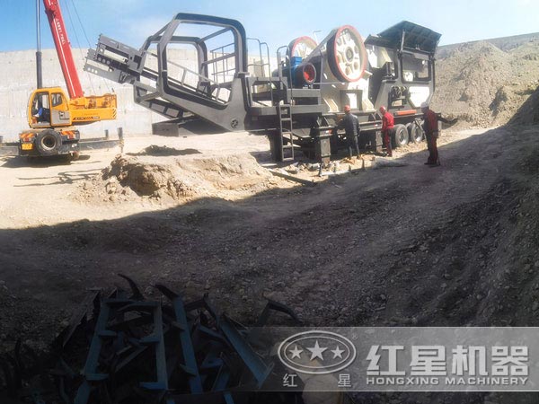 青石移動破碎站現場 青石移動破碎站現場