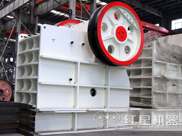 青石顎式破碎機 青石顎式破碎機