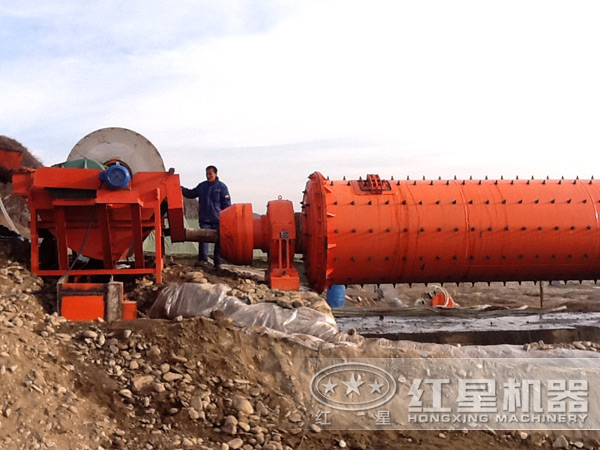 1.5米*5.7米球磨機現場 1.5米*5.7米球磨機現場